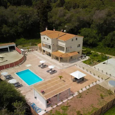 Elegio Villa Kávos